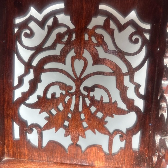 Vintage Victorian Intricate Wooden Wall Shelf - Picture 3 of 10